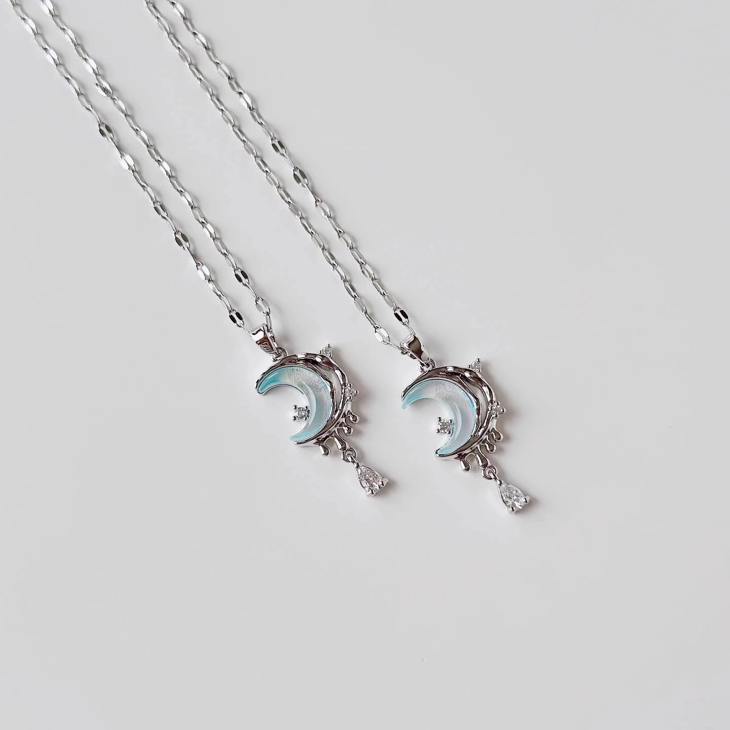 Varëse çeliku, Jumeon, Bebe Moon, ngjyrë argjendi dhe aqua