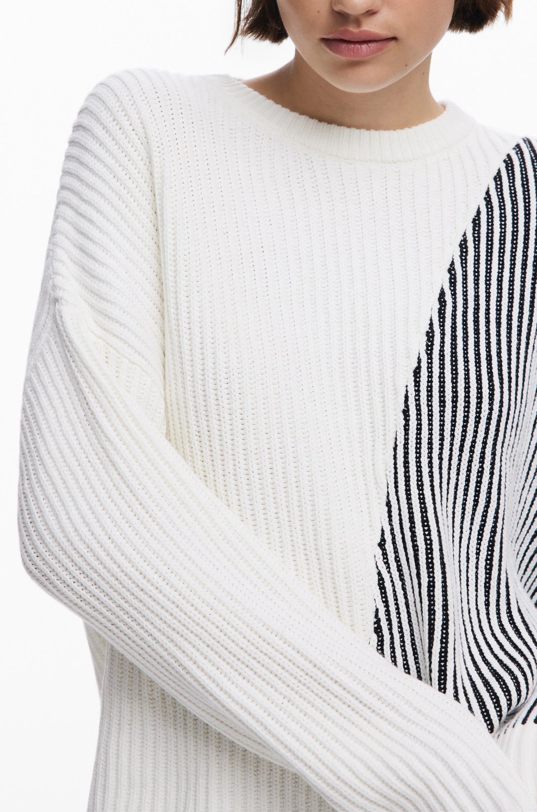 Xhemper DESIGUAL femra, të bardhë