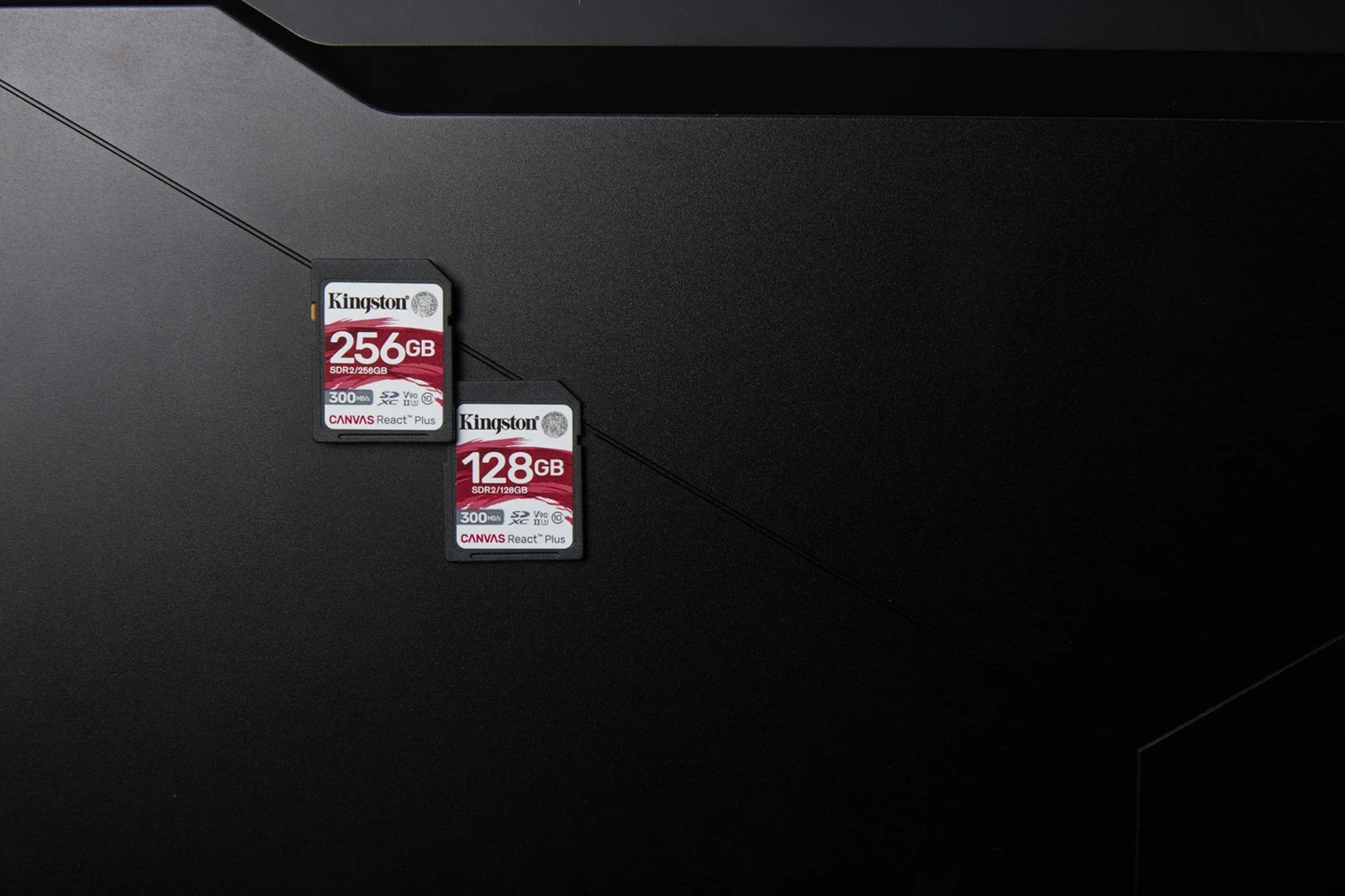 Kartë memorie SDXC Kingston Canvas React Plus 128GB, 300MB/s, e zezë