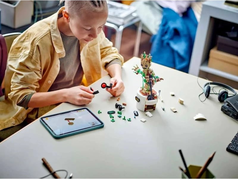 Lego lodër Super Heroes Dancing Groot