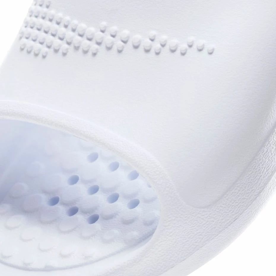 Flip-flopa Nike për femra, të bardha