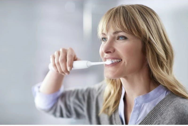 Furçë dhëmbësh elektrike, Philips Sonicare ProtectiveClean 5100 HX6851/34, sensor presioni, 3 mënyra pastrimi, timer, me kuti udhëtimi, bardhë dhe e zezë, set 2 doreza