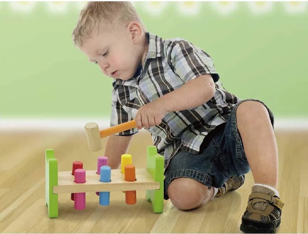 Lodër çekiçuese druri, Viga, set me 6 kunja dhe bazë 23x12x8 cm, shumëngjyrëshe