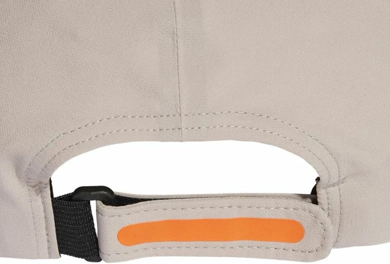 Kapelë adidas RunxUB23 për meshkuj dhe femra, ngjyrë bež