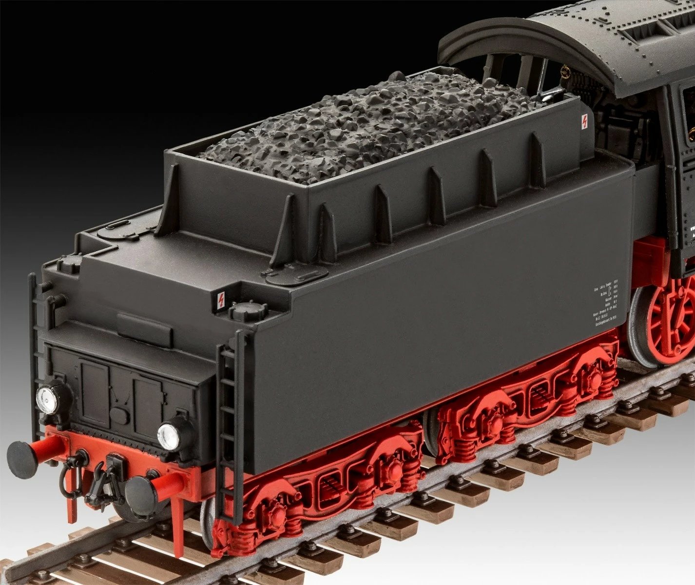 Model plastik i trenit Revell BR03, 1:87, 136 pjesë, i zi/kuq