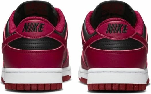 Atlete për femra Nike, të kuqe