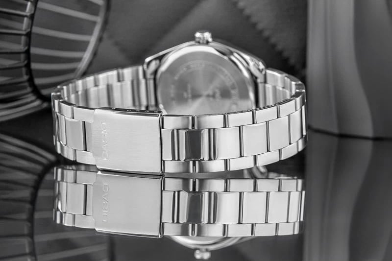 Orë dore për meshkuj Casio, argjendtë