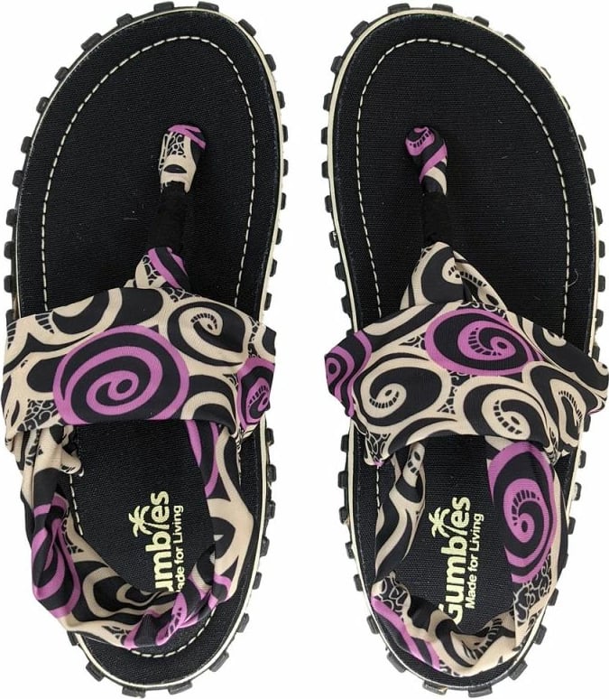 Papuqe për femra Gumbies, të zeza