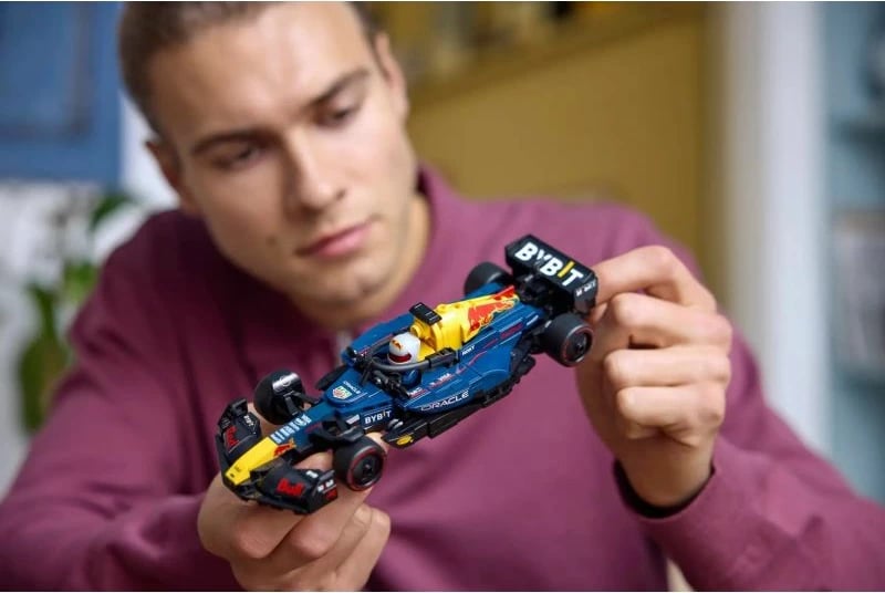 Set LEGO Speed Champions, Red Bull Racing RB20, të kuqe