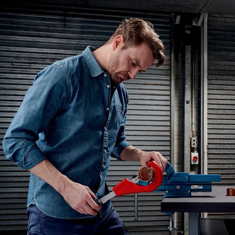 Prerëse tubash Knipex 90 31 03 BK, për bakër, bronz, çelik, 260mm, blu/kuqe