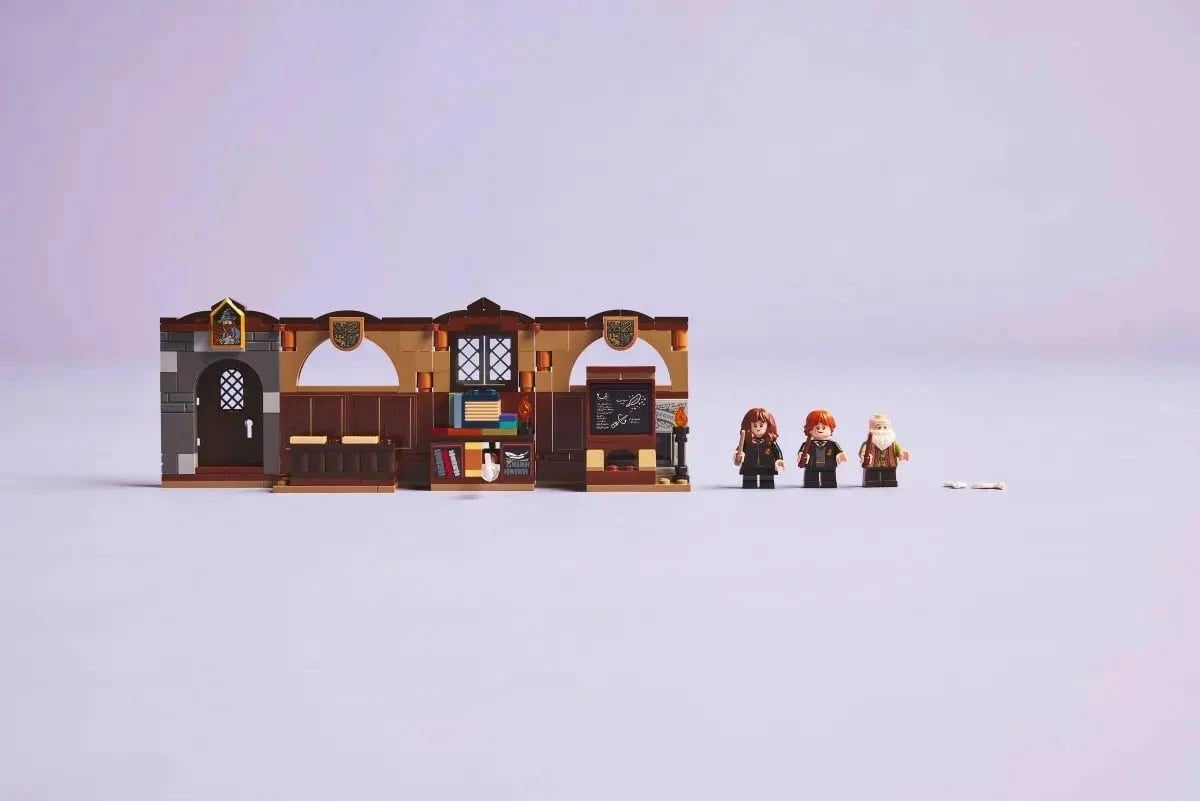 Set LEGO Harry Potter 76442, Hogwarts Castle - Charms Class Set LEGO Harry Potter 76442, Hogwarts Castle - Charms Class
