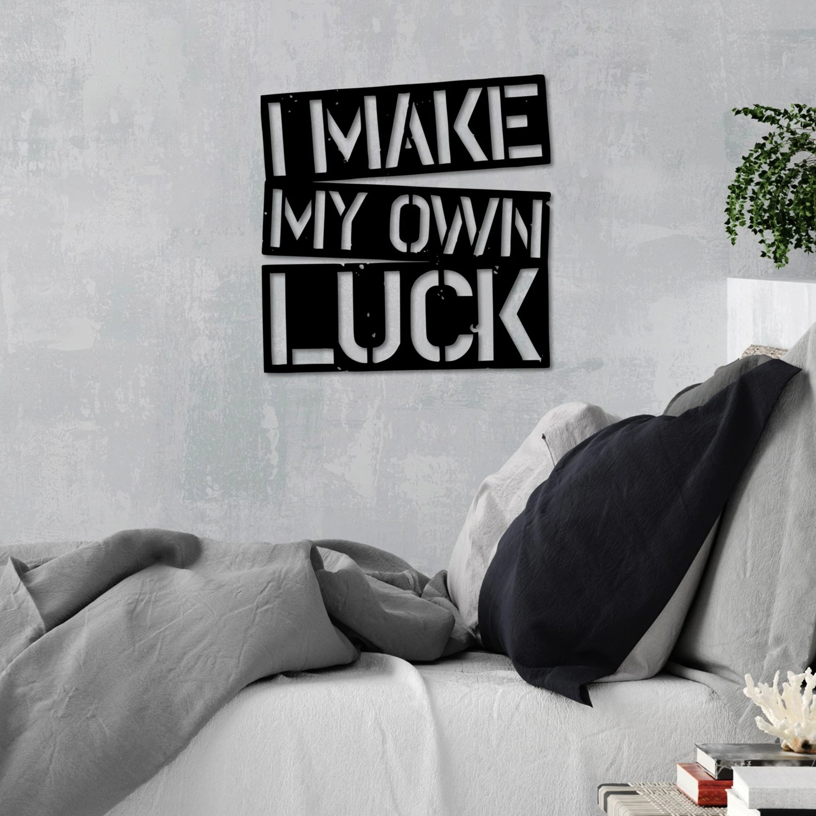 Aksesor dekorativ metalik për mur, Wallity, I Make My Own Luck, ngjyrë e zezë, 50x50cm