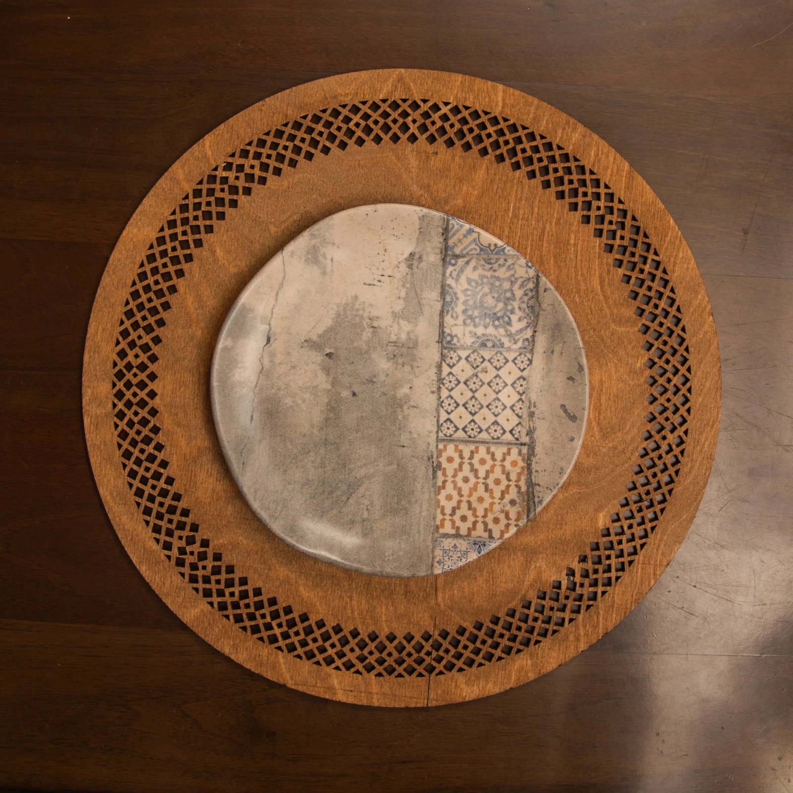 Set nënshtruesish tavoline prej druri (4 copë), Hermia, Selxhuk, ngjyrë arre