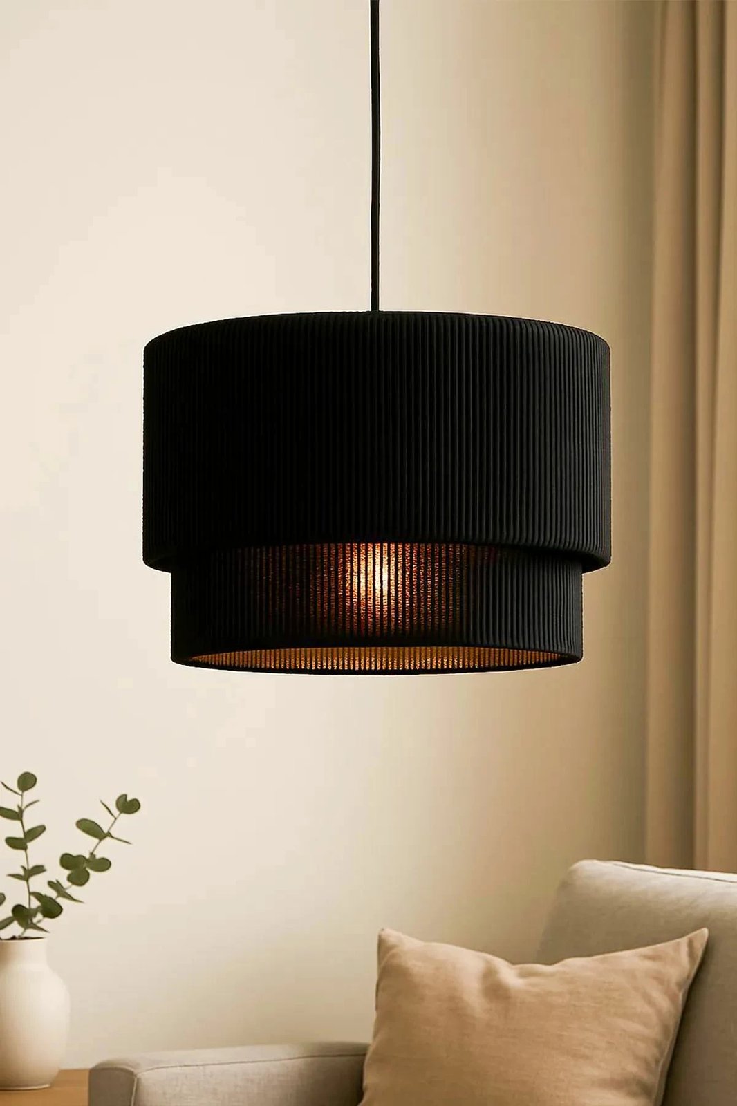 Llambë tavani Opviq, BK073, trup plastik, kapak rafie, ngjyrë e zezë Llambë tavani Opviq, BK073, trup plastik, kapak rafie, ngjyrë e zezë