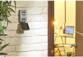 Kasafortë elektronike për çelësa Master Lock 5425EURD, montim në mur, gri
