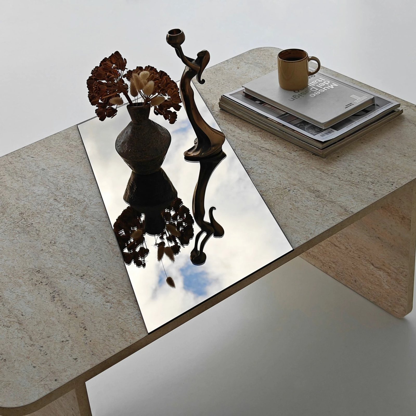 Tavolinë kafeje Skye Decor, ngjyrë bronzie, travertin