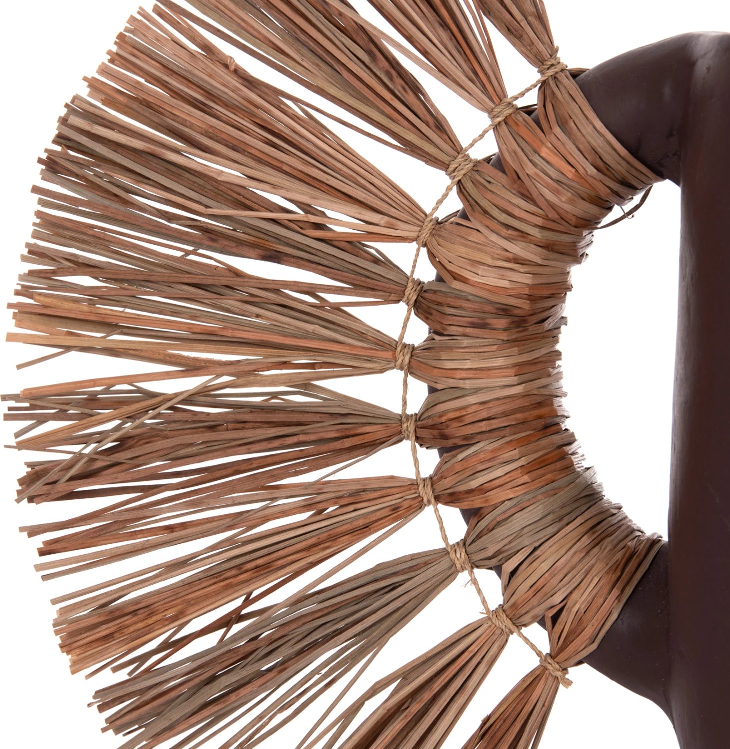 Vazo dekorative tavoline ALICA, terrakotë, ngjyrë çokollate, me bar të thatë, 55x19x34cm Vazo dekorative tavoline ALICA, terrakotë, ngjyrë çokollate, me bar të thatë, 55x19x34cm