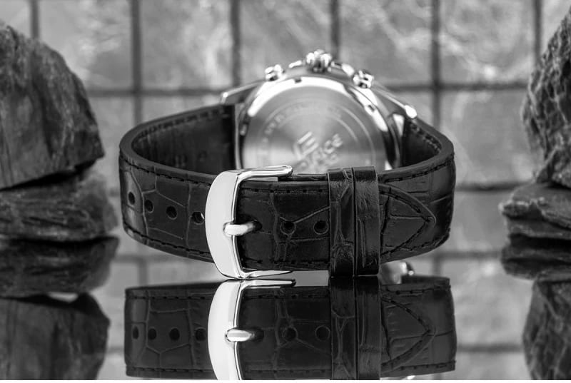 Orë dore për meshkuj Casio, e zezë