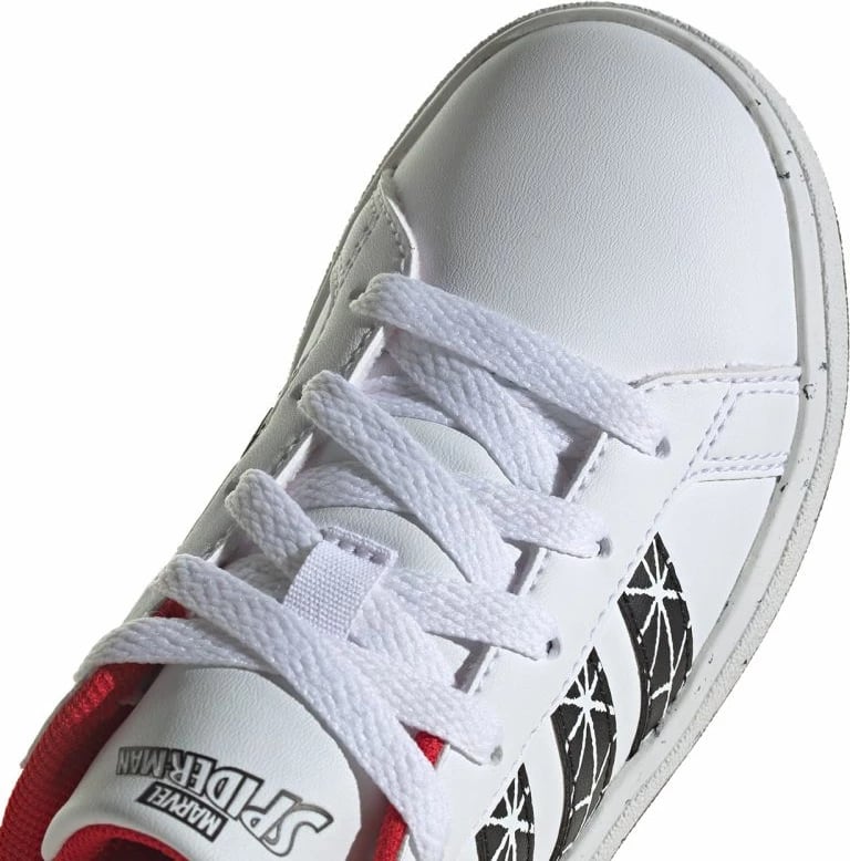 Atlete për fëmijë adidas, me Spider-man, të bardha