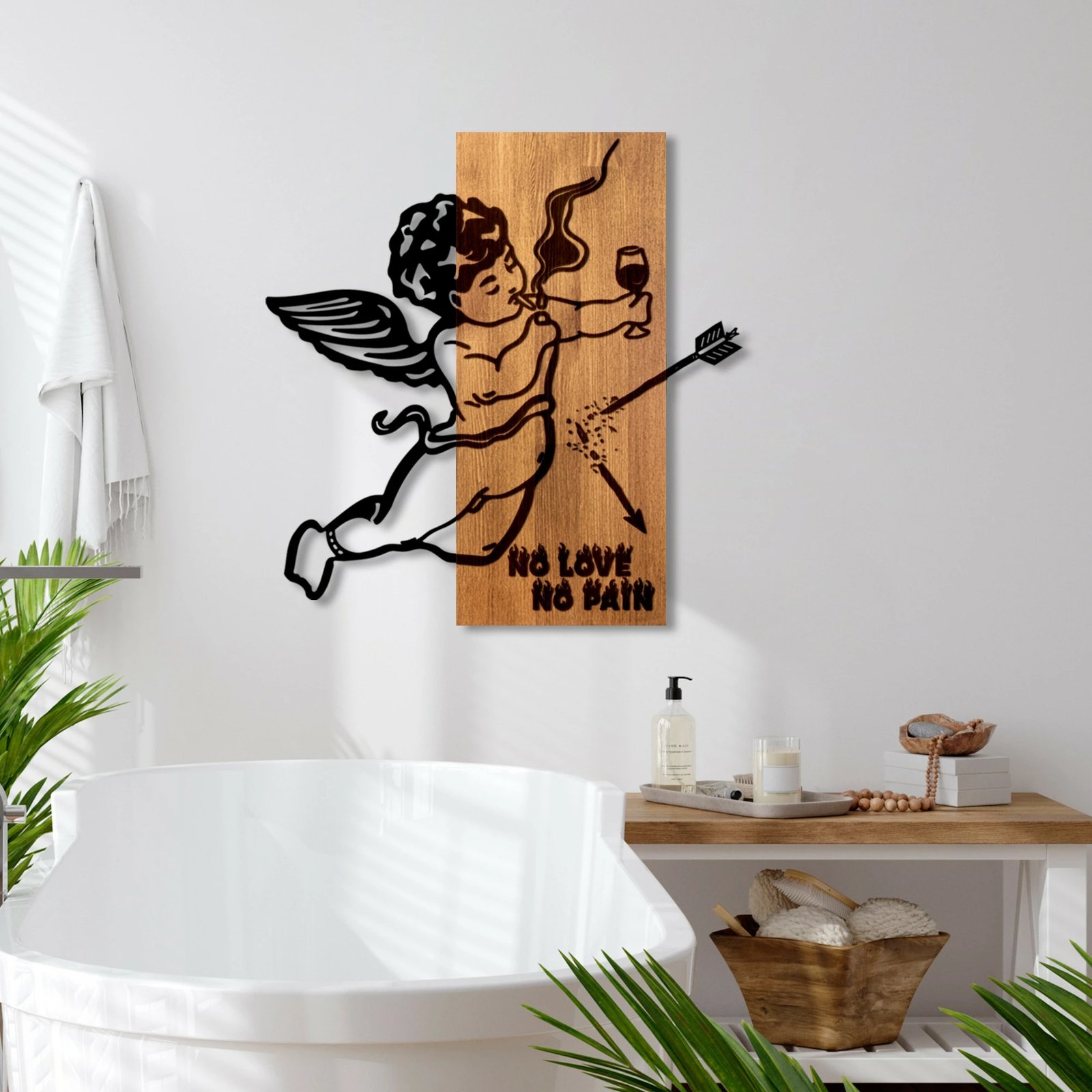 Aksesor dekorativ muri prej druri, Wallity, Wine & Eros, ngjyrë arre dhe e zezë