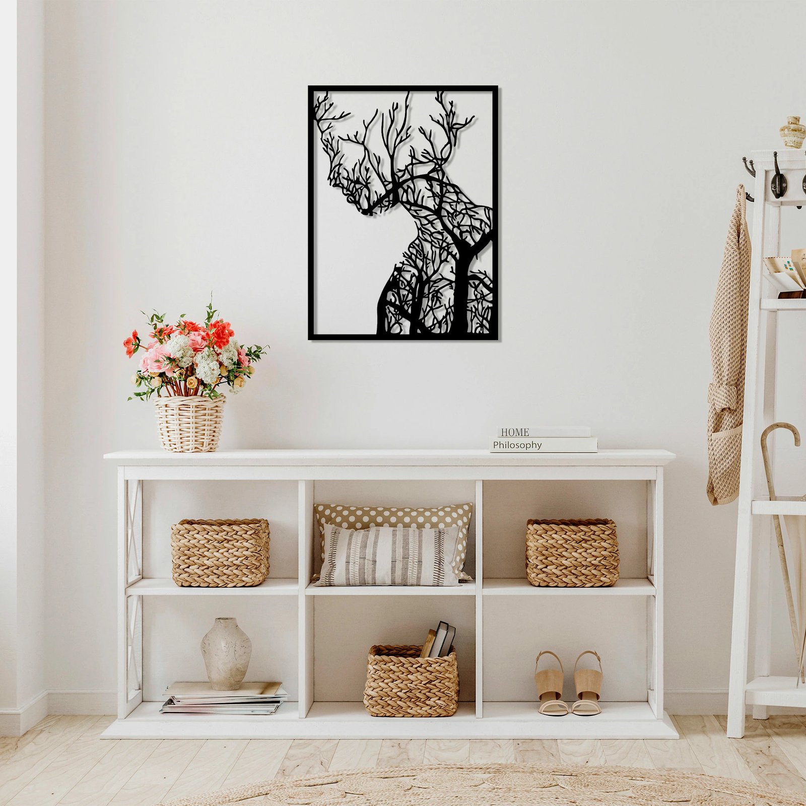 Aksesor dekorativ metalik për mur, Wallity, grua pemë, 52x70cm