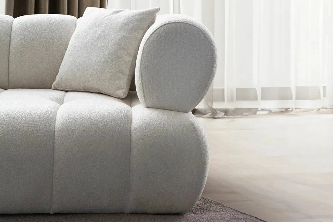 Këndore Petra e bardhë, Atelier del Sofa, pjesa e majtë