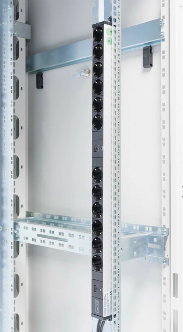 Prizë rack Digitus DN-95405, 12 Schuko, 2x2m kabllo, 1U, mbrojtje mbingarkese, zi/argjendtë