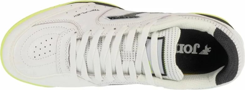 Atlete futbolli Joma, të bardha