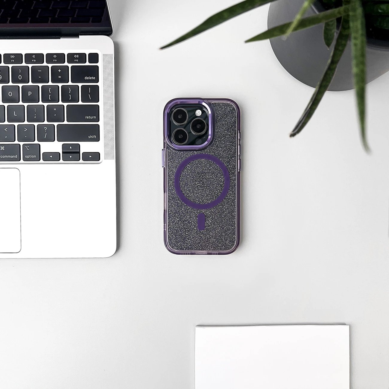 Mbështjellës Hurtel Glitter Case MagSafe për iPhone 16 Pro Max, vjollcë me shkëlqim