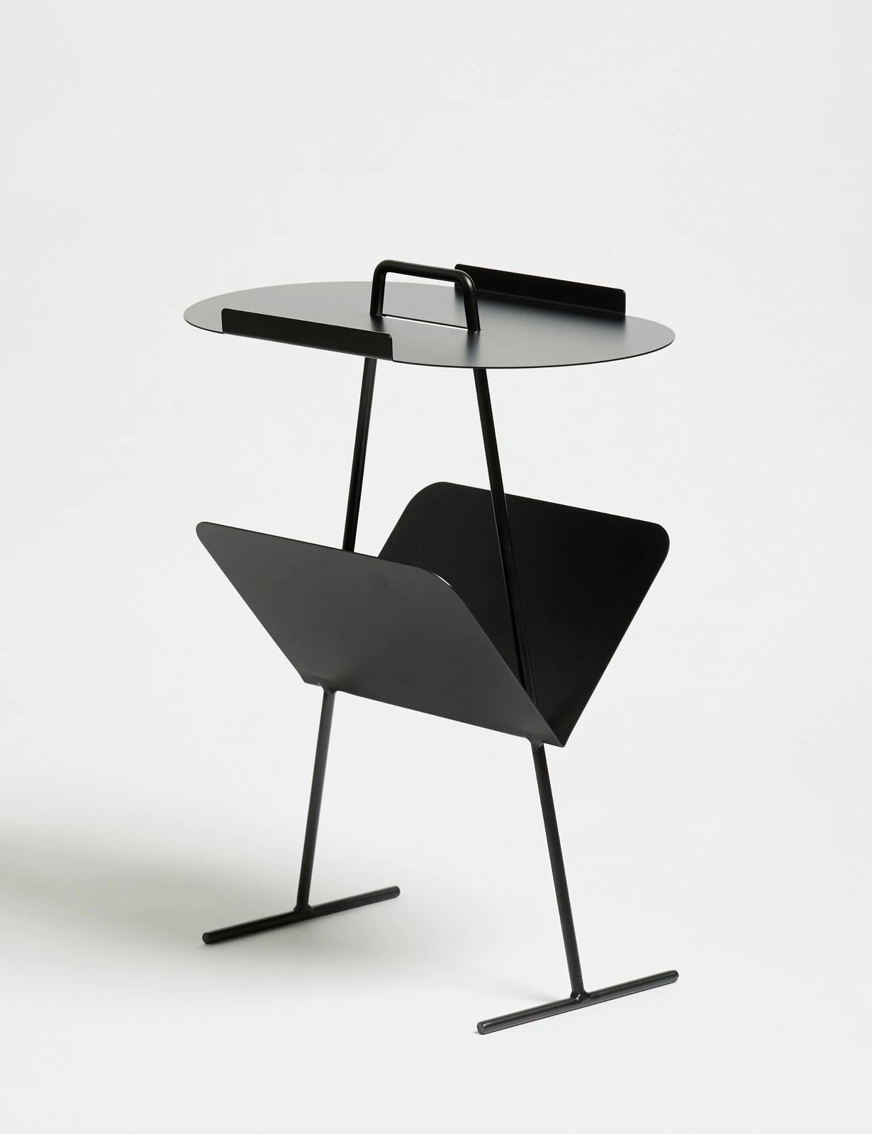 Tavolinë anësore Skye Decor, Goddy, e zezë