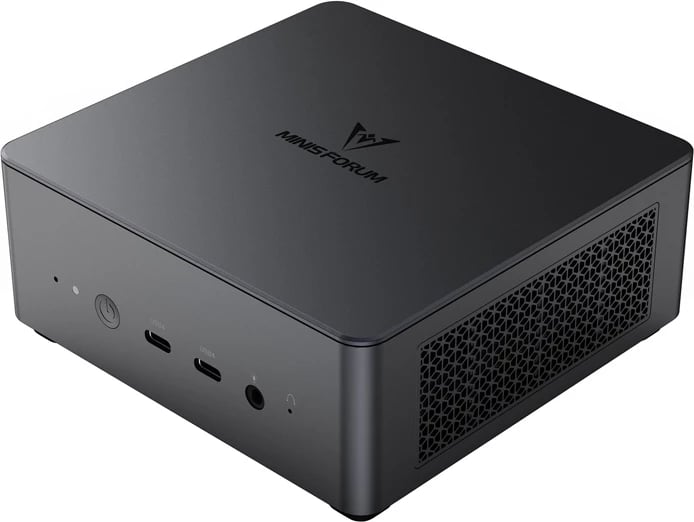 Kompjuter mini barebone, Minisforum UM790 Pro, Ryzen 9 7940HS, Radeon 780M, USB4, Wi‑Fi 6E, pa RAM/SSD/OS