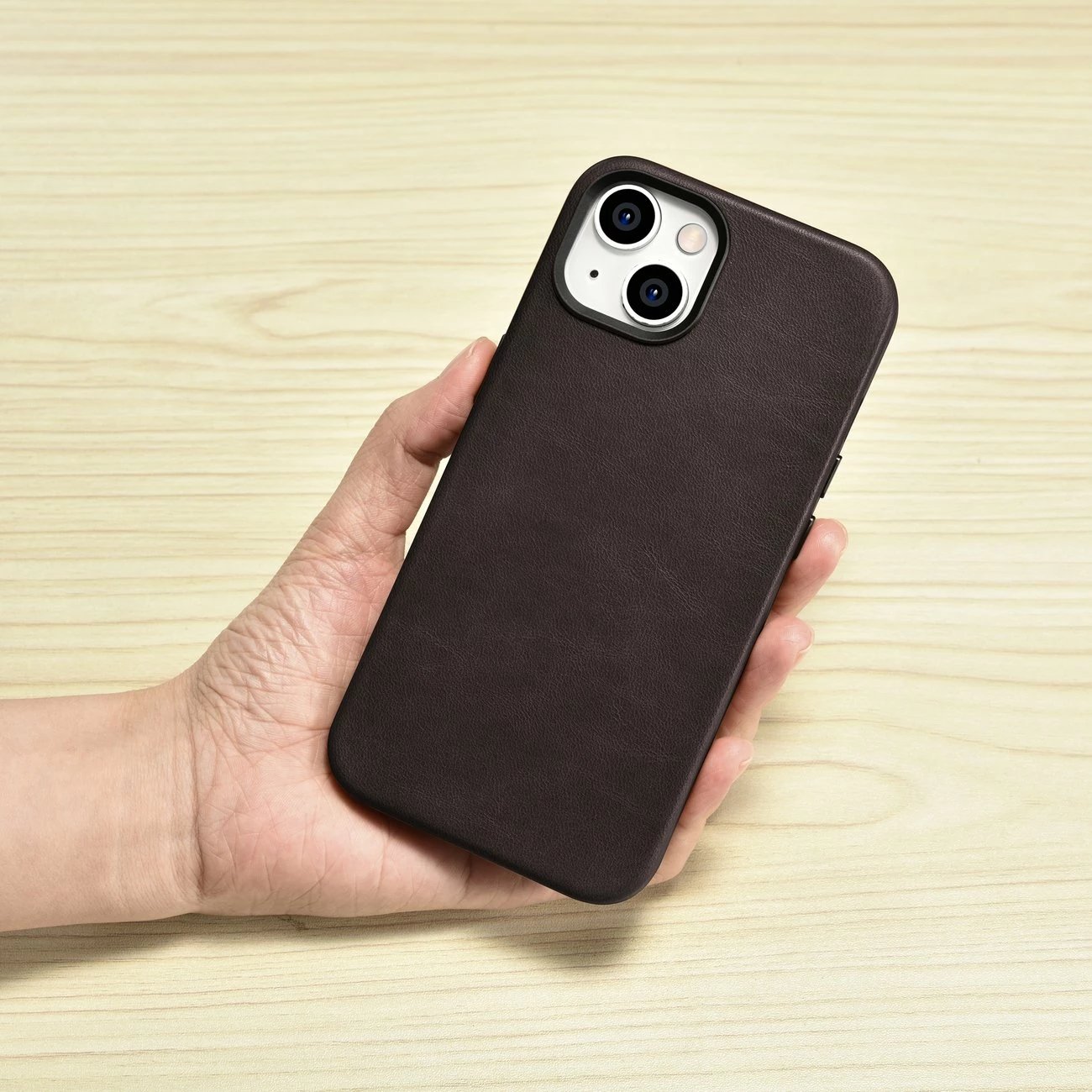 Mbështjellës iCarer Oil Wax Premium Leather me MagSafe për iPhone 14, Kafe