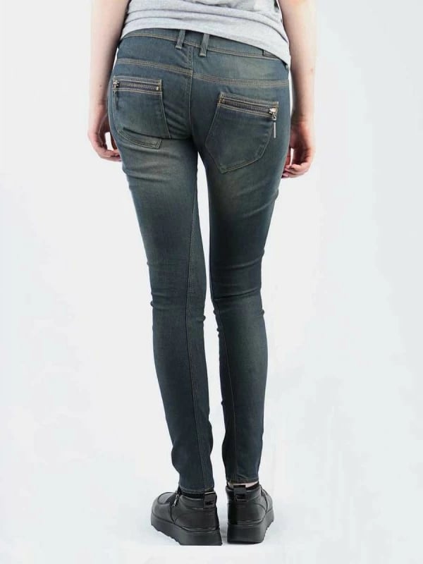 Xhinse për femra Guess