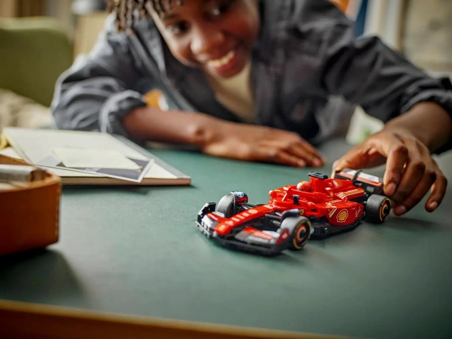 Lego Ferrari SF-24 F1, Set 275 pjesë, Kuqe