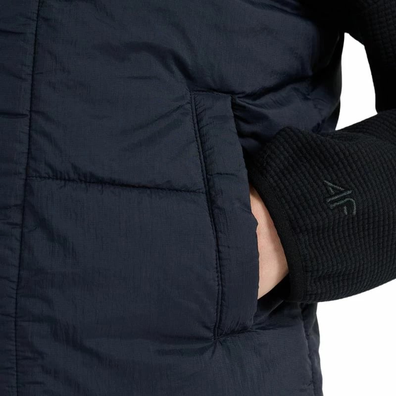 Jelek për femra 4F, e zezë