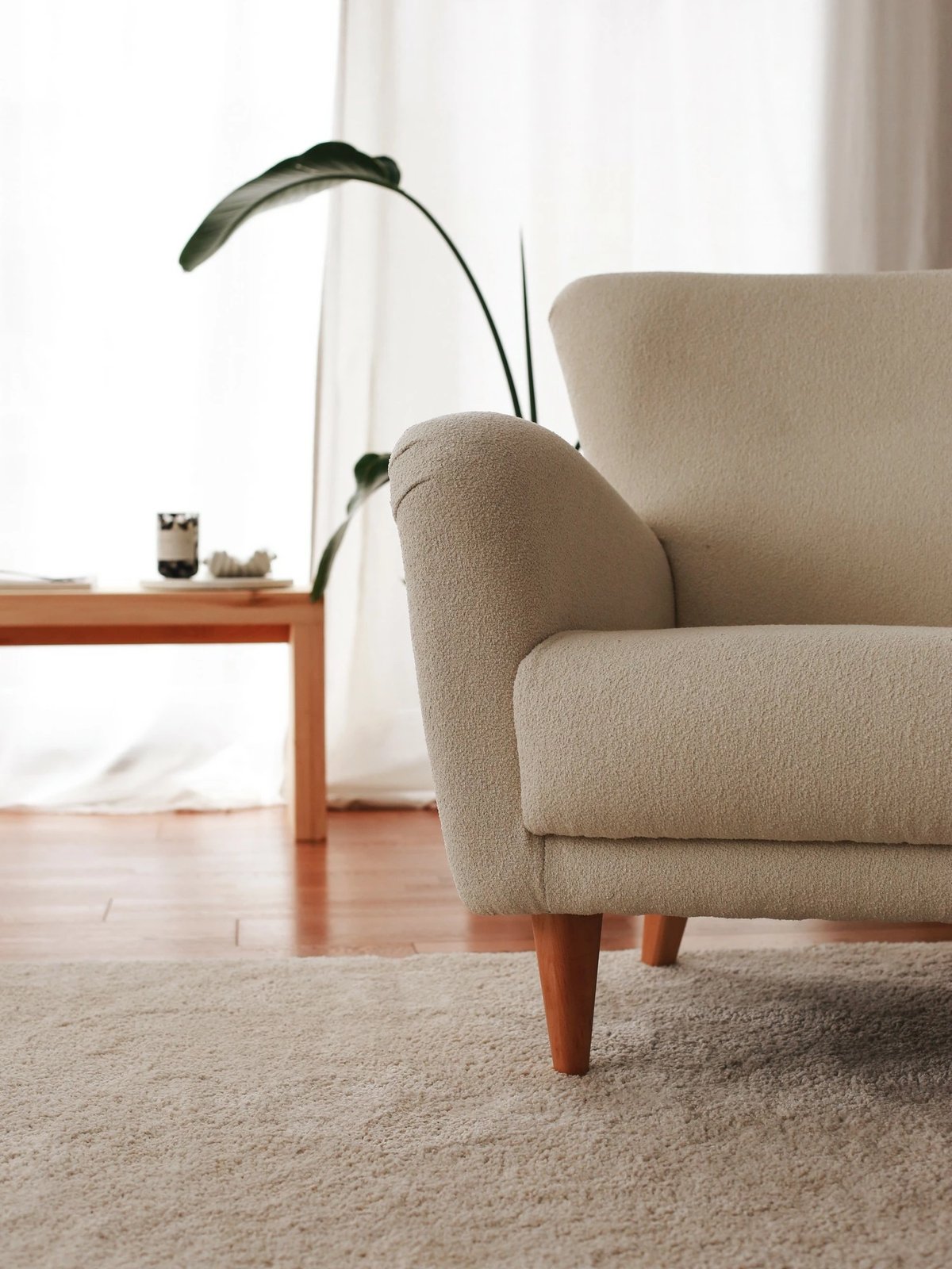 Karrige wing Atelier del Sofa, Teddy e bardhë