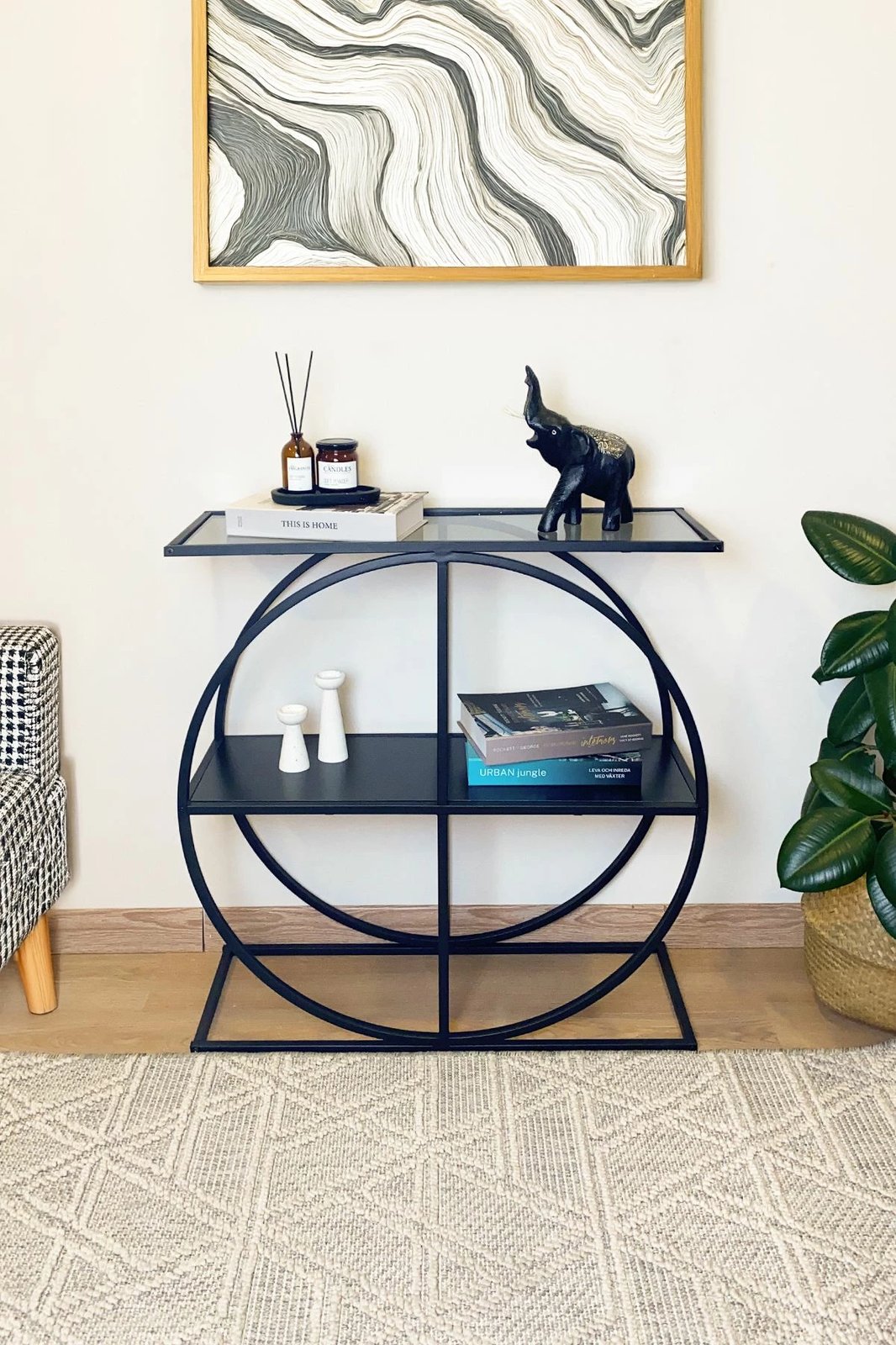 Komodë anësore Hanah Home, ngjyrë e zezë dhe fume