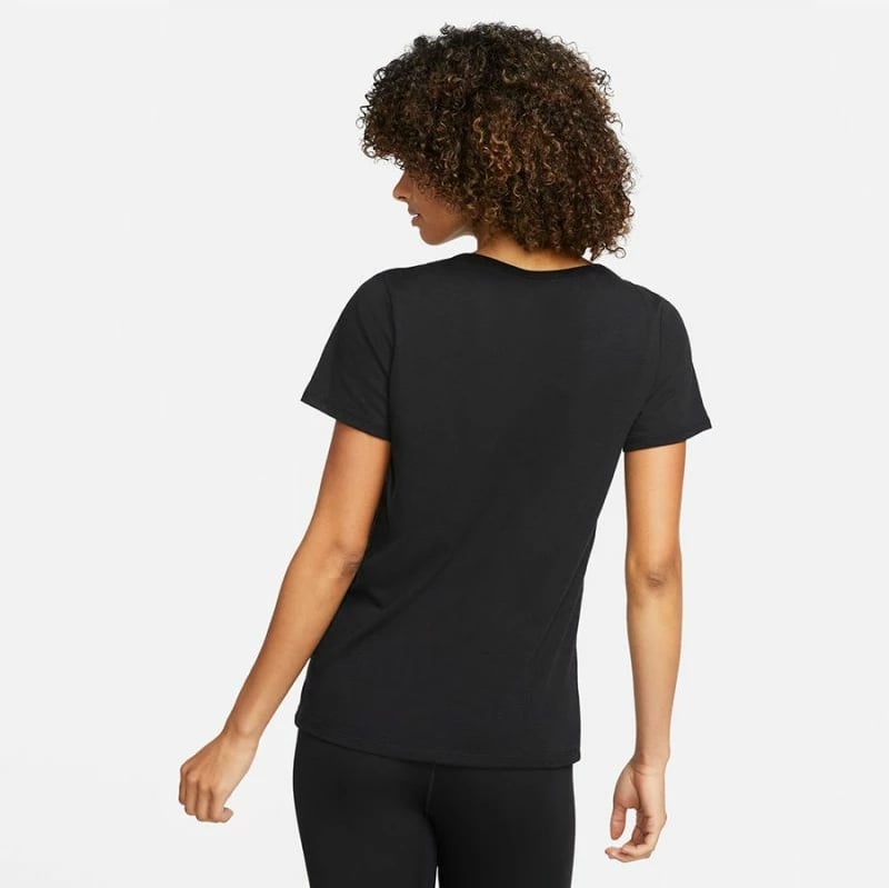 Maicë Nike për femra, e zezë