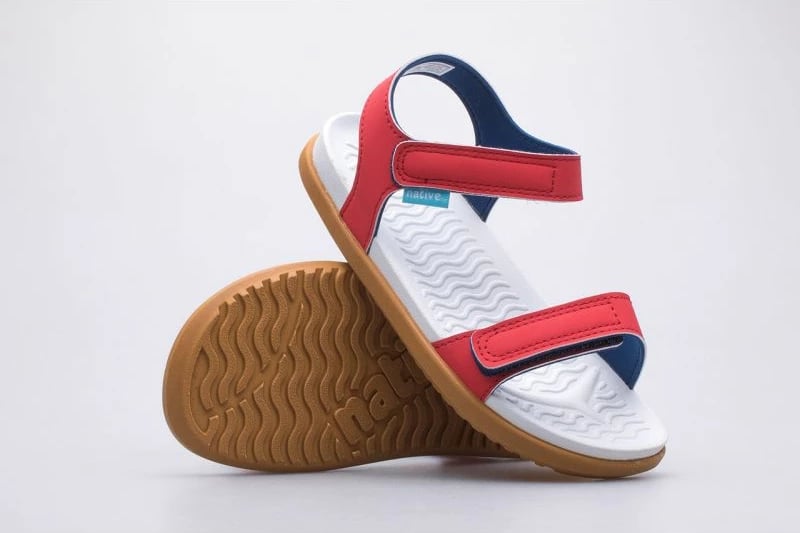 Atlete për fëmijë Native, të kuqe