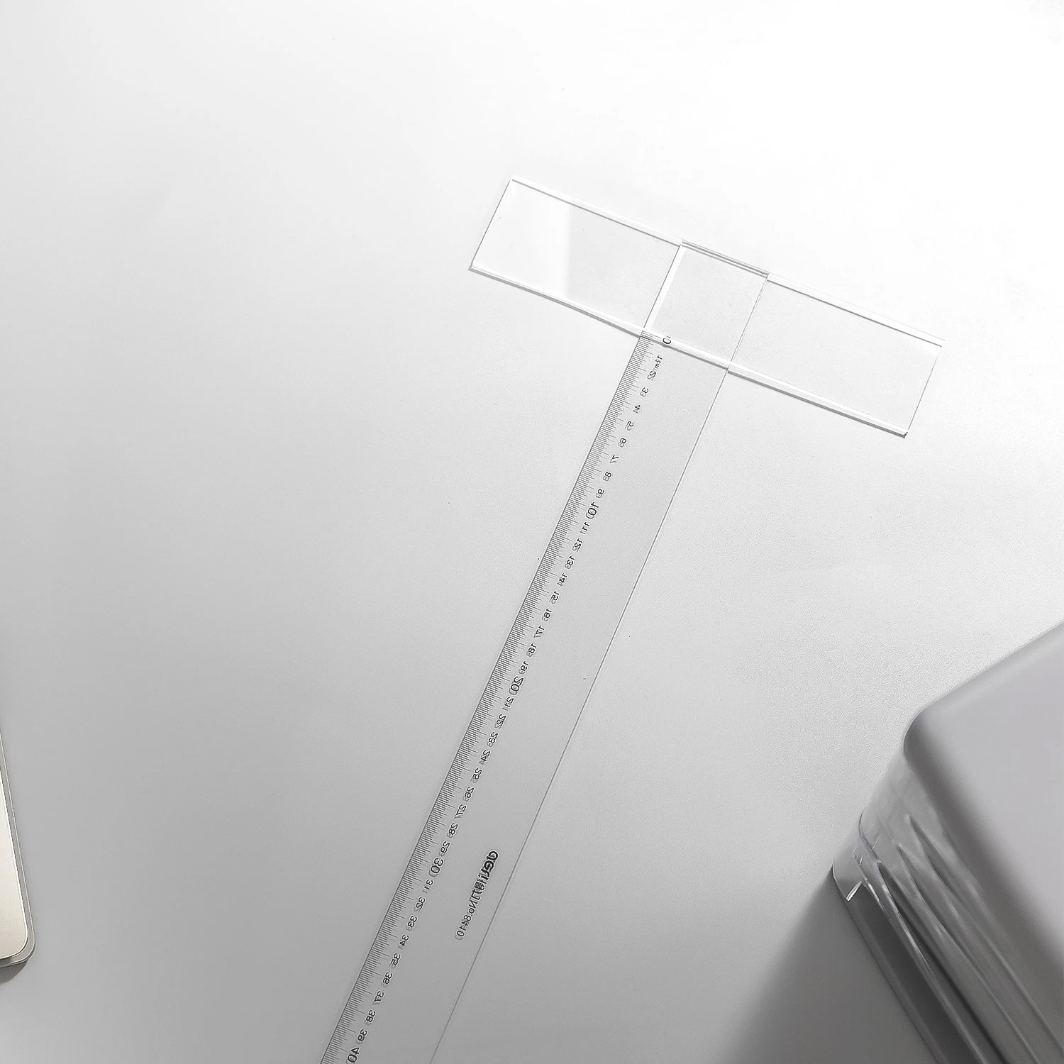 DELI VIZORE T 60CM 8410