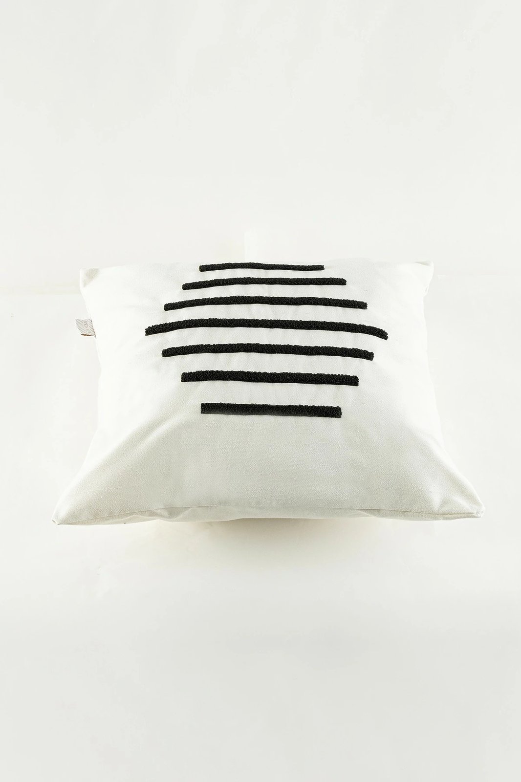 Jastëk dekorativ Evila Originals, liri, ngjyrë e zezë, 43x43cm