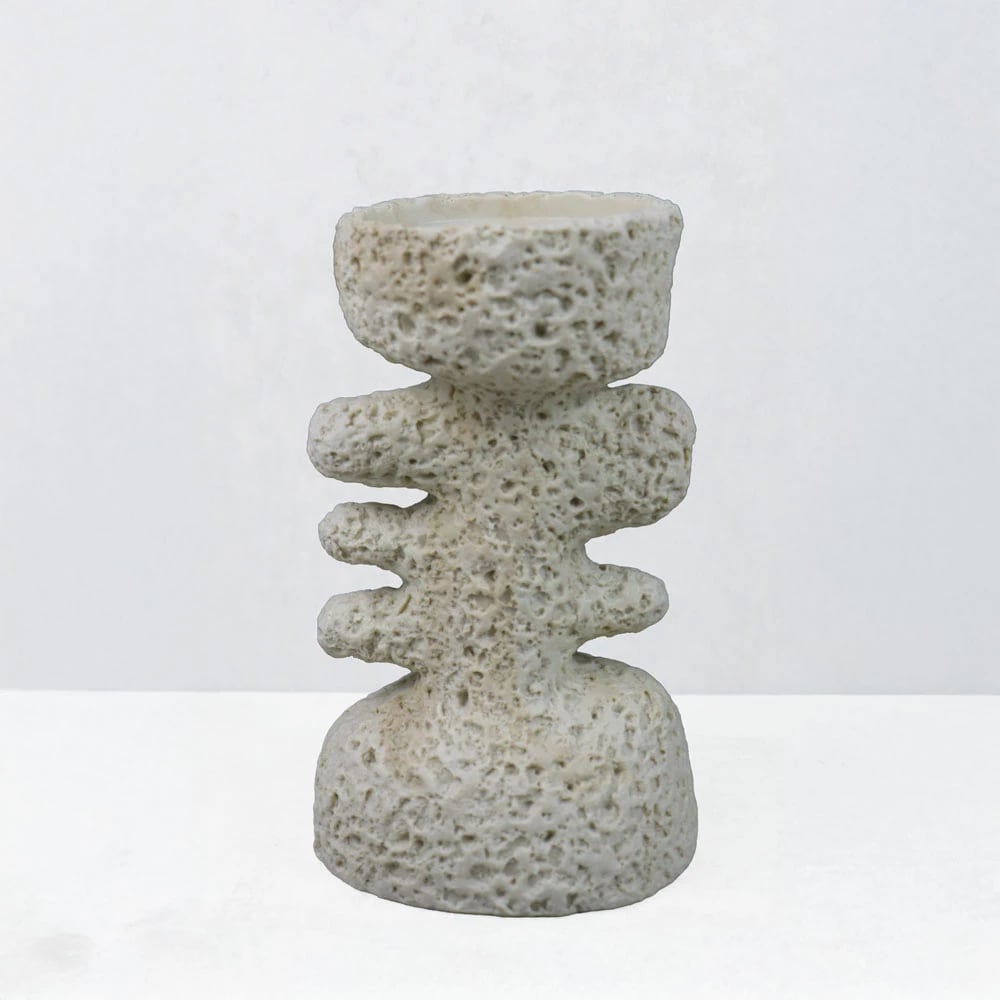 Mbajtës qiriu dekorativ KYCLADIC III, rrëshirë, bezhë, 12x10x20cm