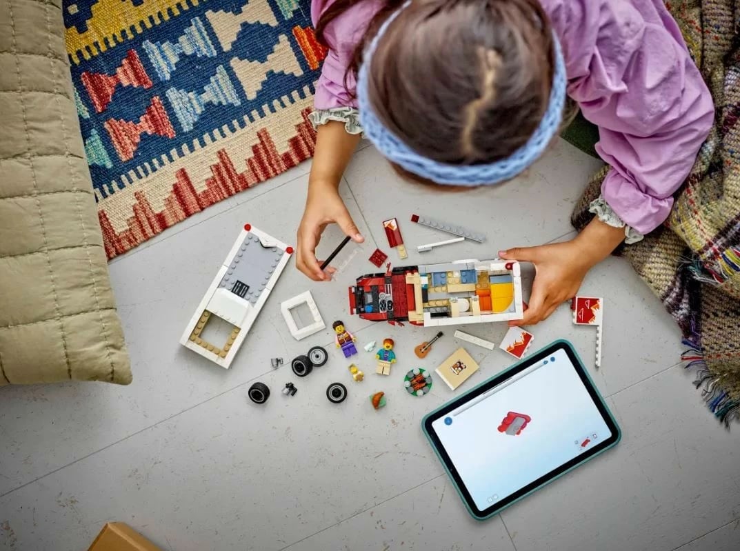 Set LEGO City Vacation Camper Full of Adventures 60454, 385 pjesë