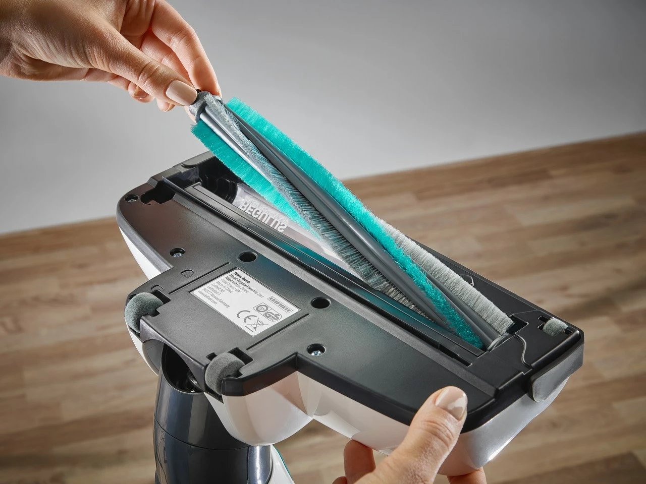 Fshesë elektrike pa kabllo Leifheit PowerVac 2in1, 20V, pa qese, bardhë/kaltër Fshesë elektrike pa kabllo Leifheit PowerVac 2in1, 20V, pa qese, bardhë/kaltër