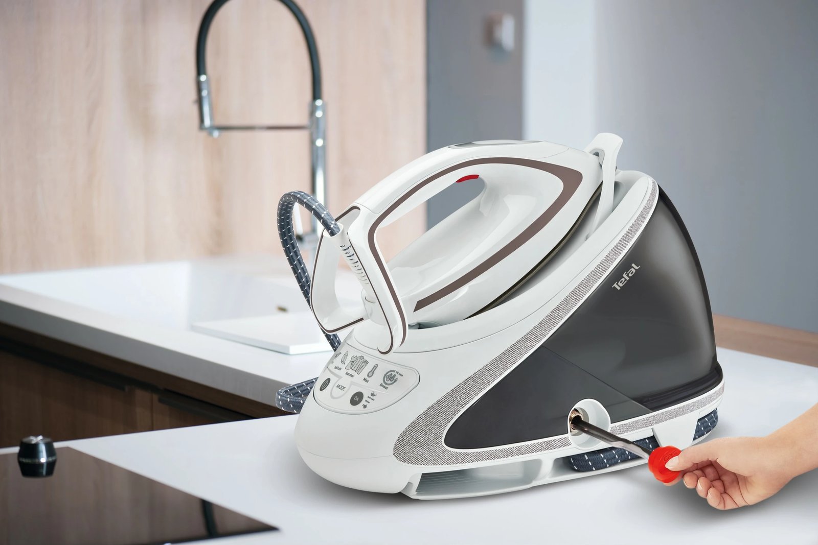 Hekur Tefal Pro Express Ultimate Care GV9567, 2600W, 1.9L, 7.7 bar, bardhë/gri