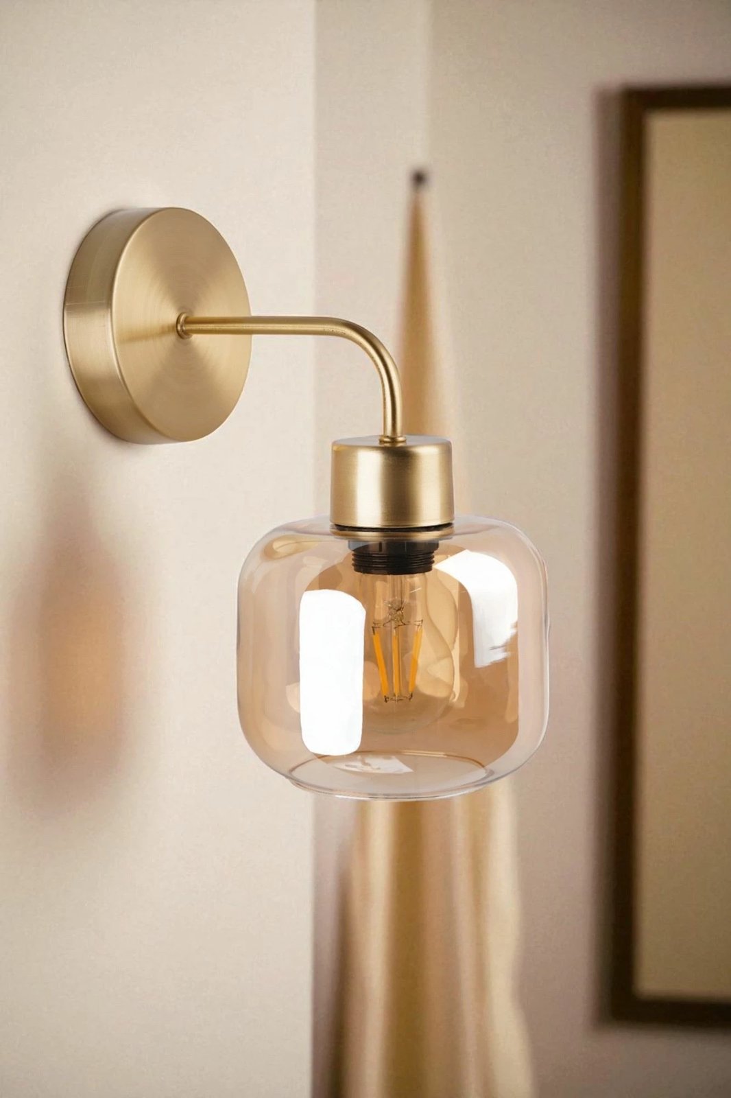 Llambë muri Opviq, ngjyrë mjaltë dhe ari, 9060-1A