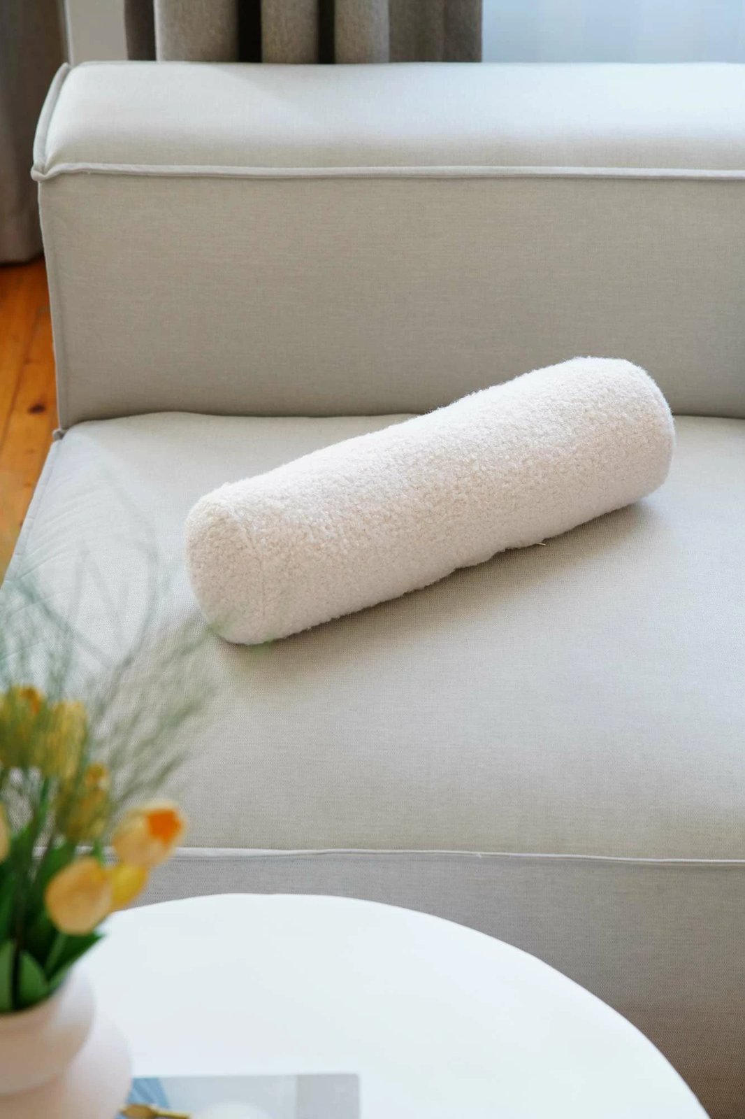 Jastëk cilindrik Evila Originals, teddy, bezhë e çelët