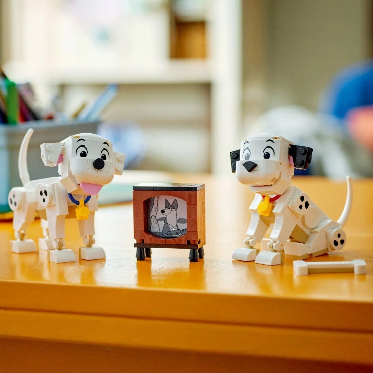 Set ndërtimi LEGO Disney 43271, 101 Dalmatët, Lucky & Penny, 268 pjesë