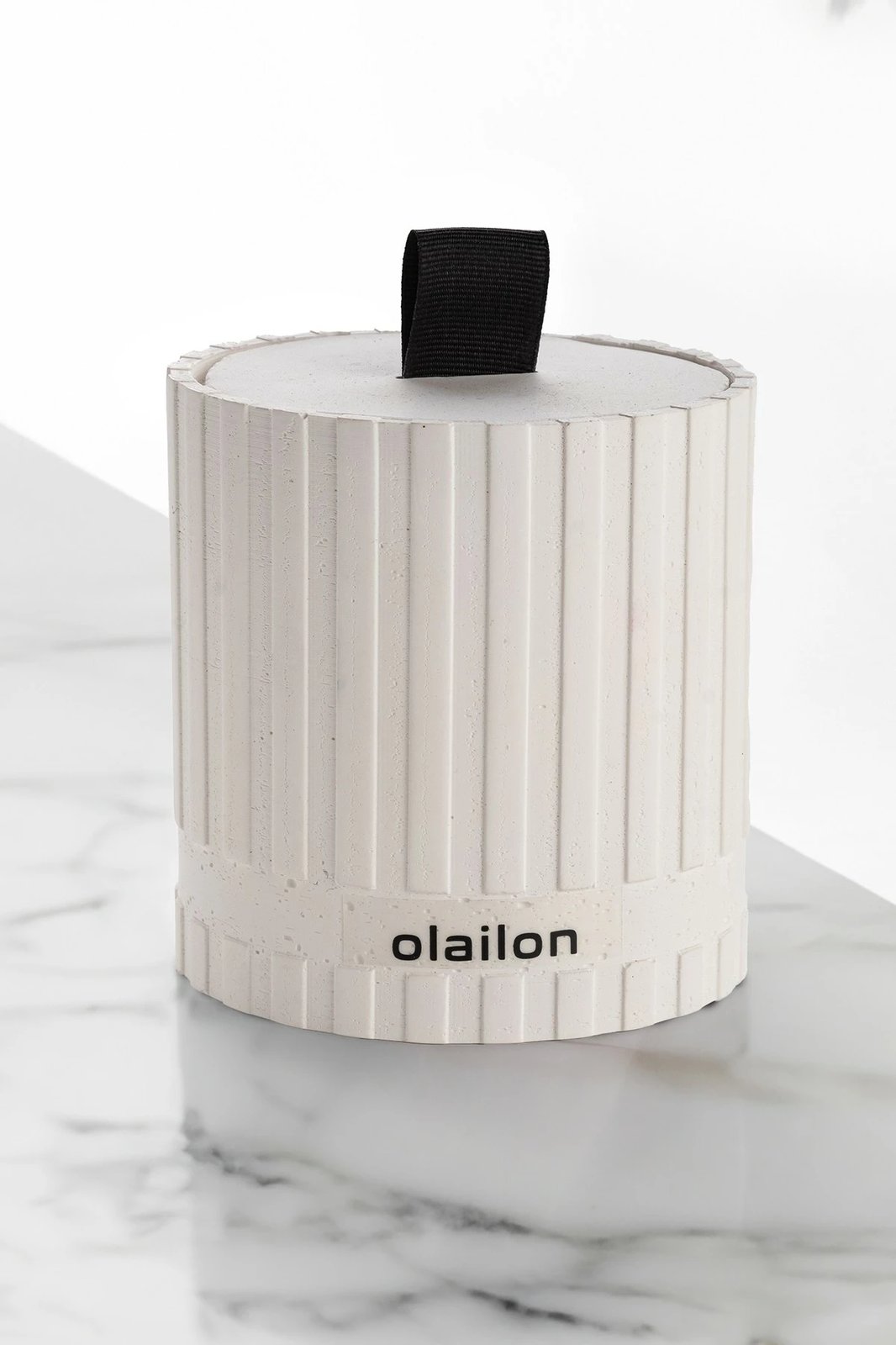 Qiri dekorativ Aberto Design, Sutun, i bardhë, i zi