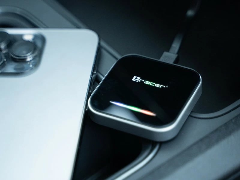 Adapter CarPlay/Android Auto Tracer CarLink PRO TRACAU47680 pa tela Bluetooth 5.0 WiFi Android/iOS zi/argjendtë
